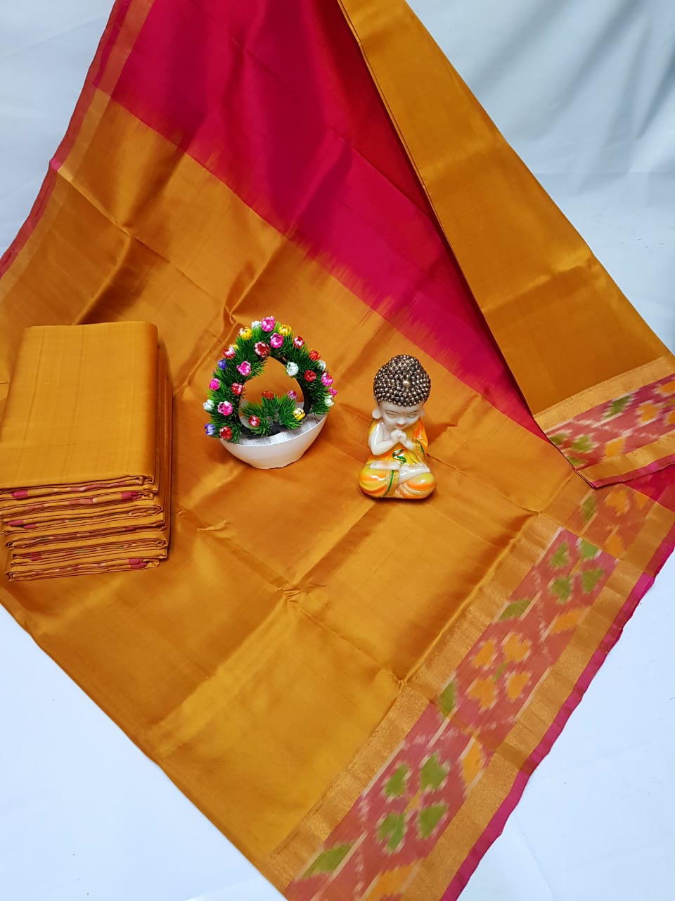 Uppada sarees with small pochampally border
