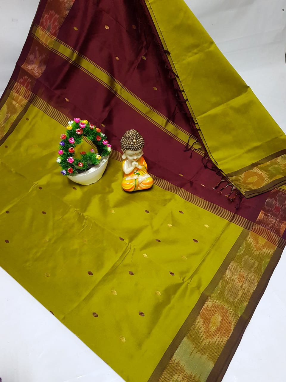 Tripura silk Nakshatra butta sarees with pochampally border