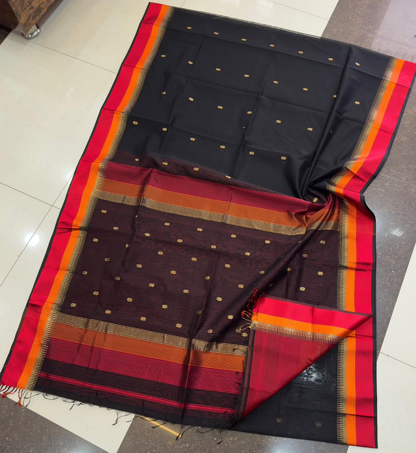 Black and red Maheshwari silk sarees