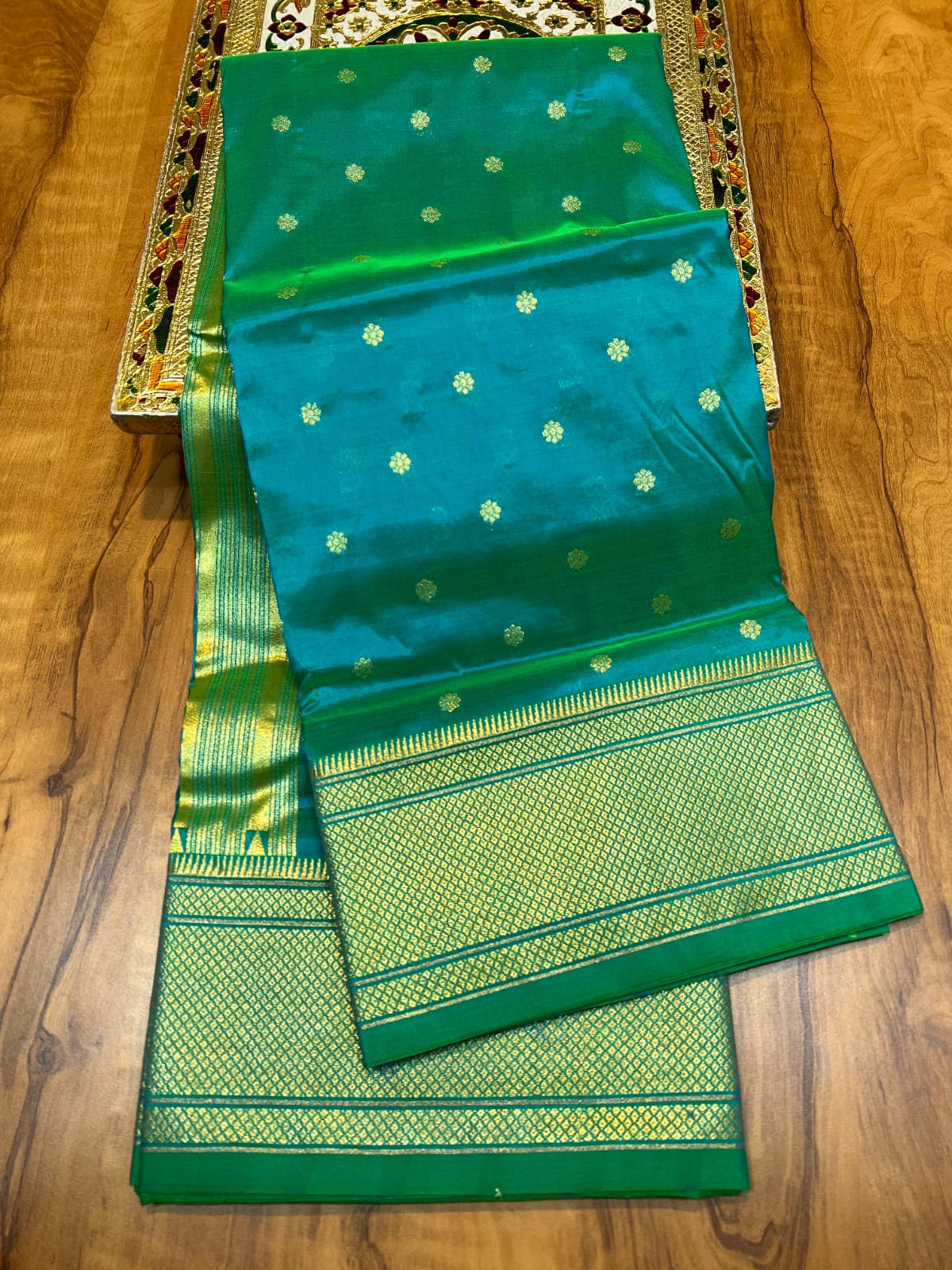 Kalanjali paithani sarees