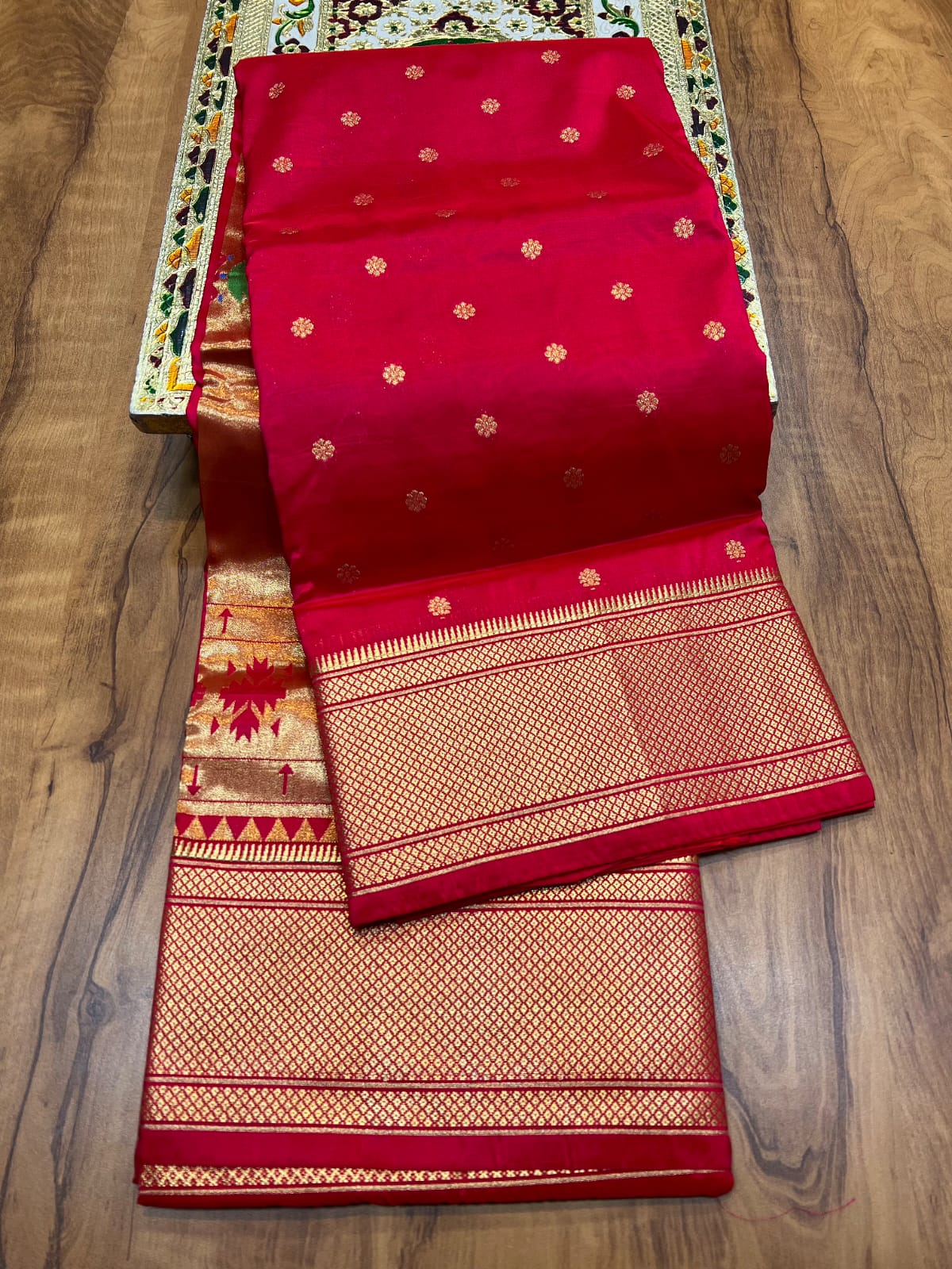 Kalanjali paithani sarees
