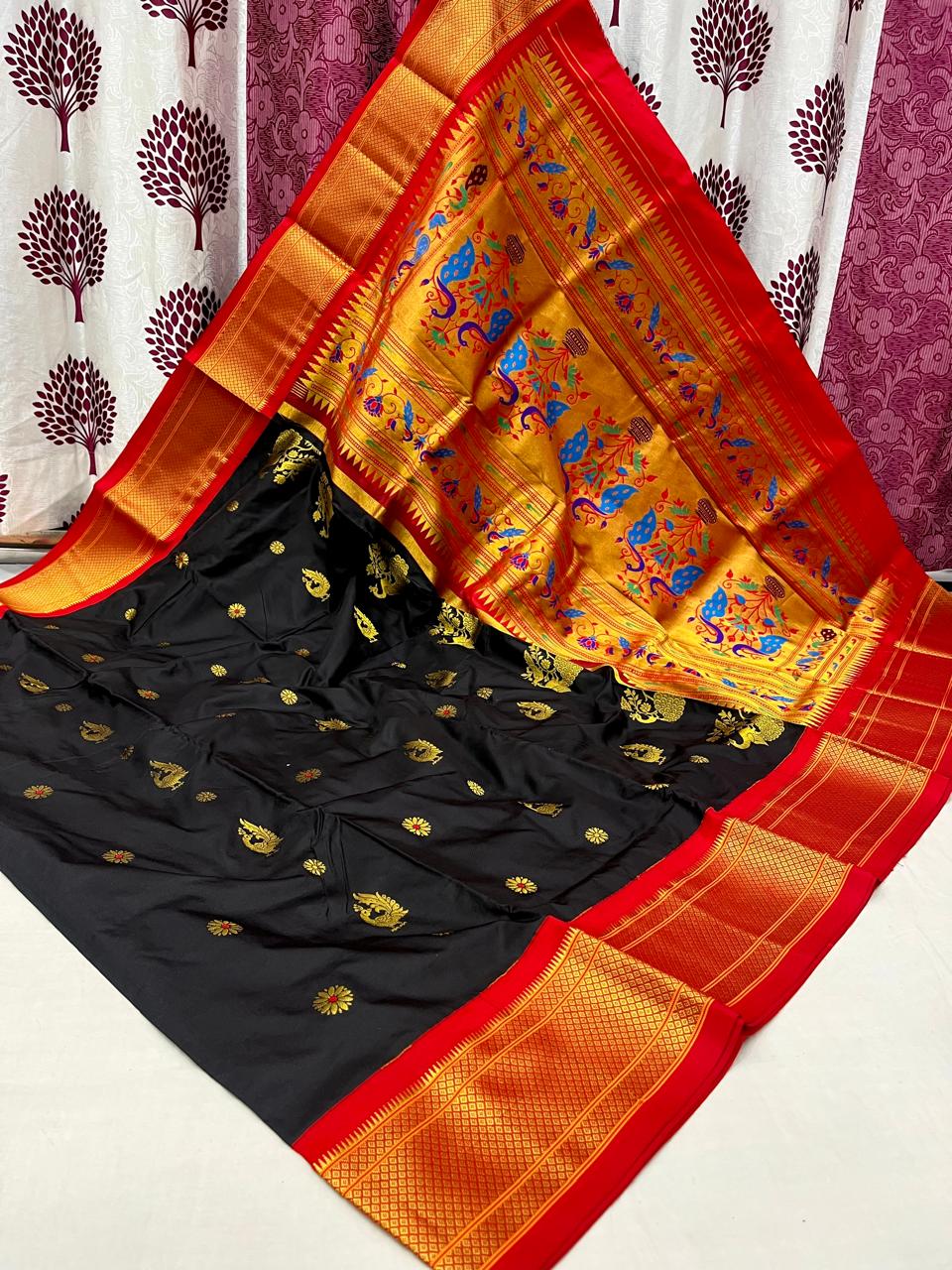 Pure Kadiyal Border Paithani silk sarees