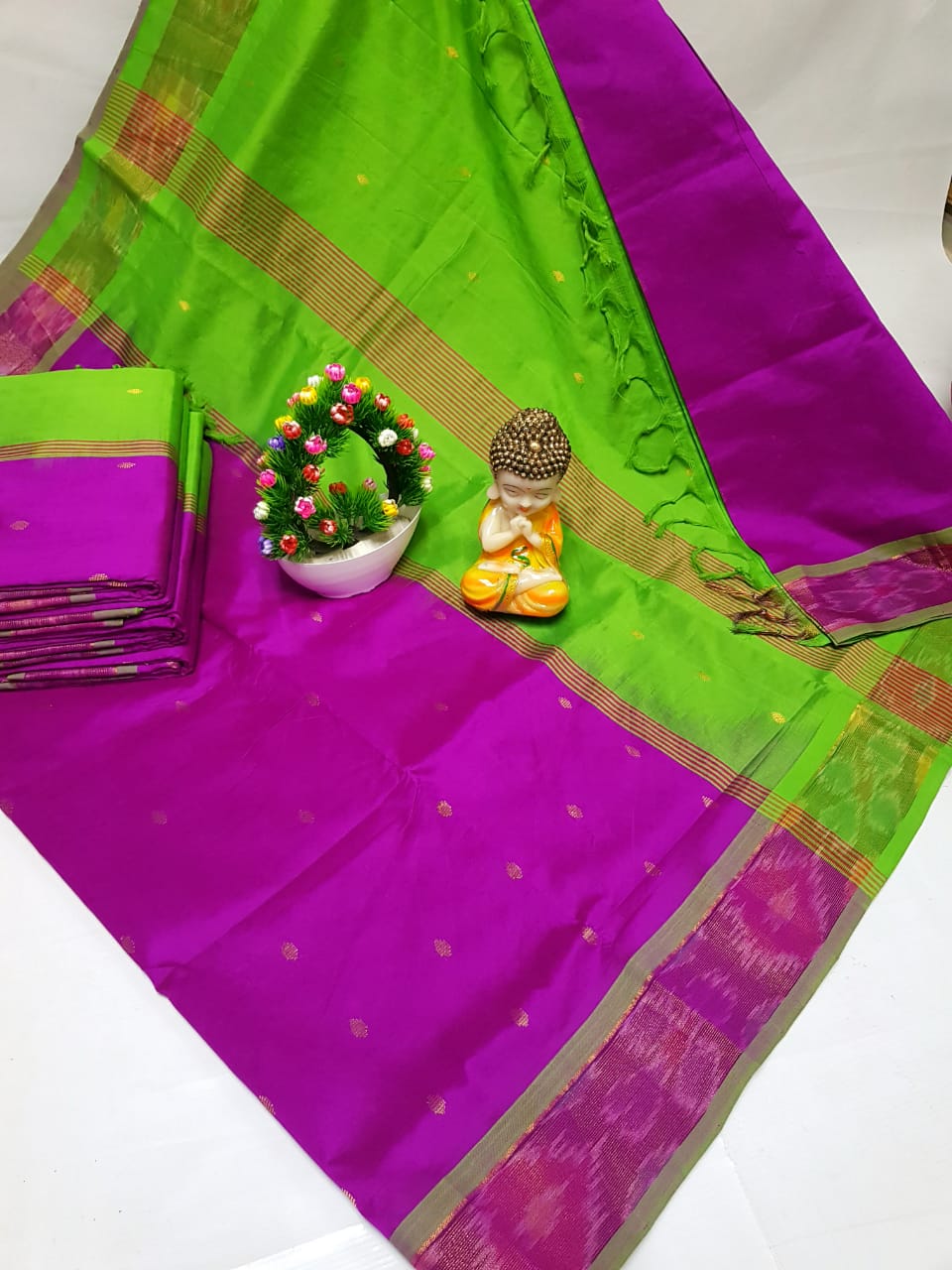 Tripura silk Nakshatra butta sarees with pochampally border