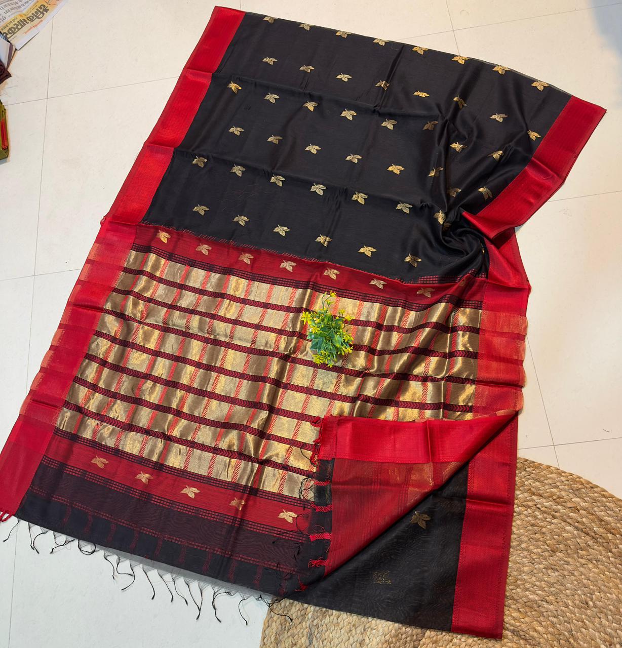 Black and red Maheshwari silk sarees
