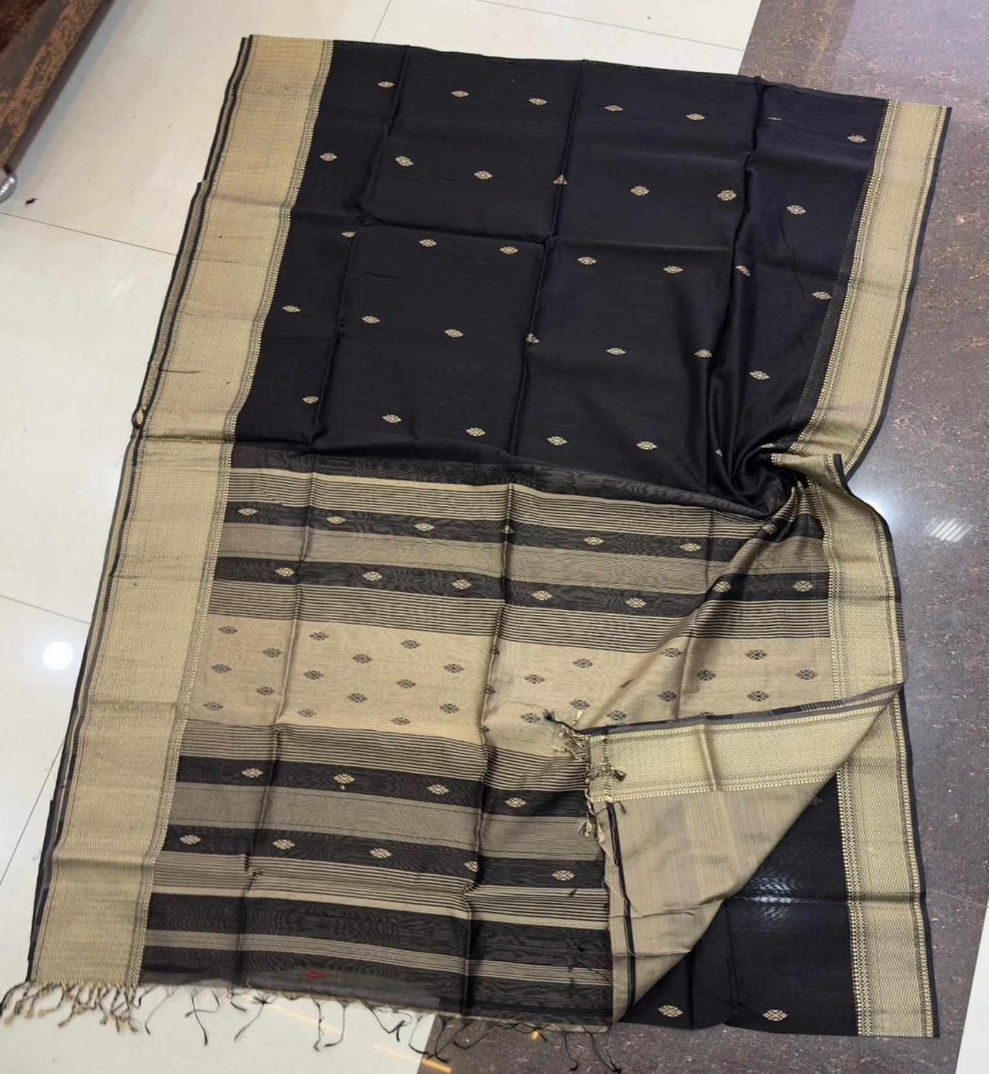Black and beige Maheshwari silk sarees