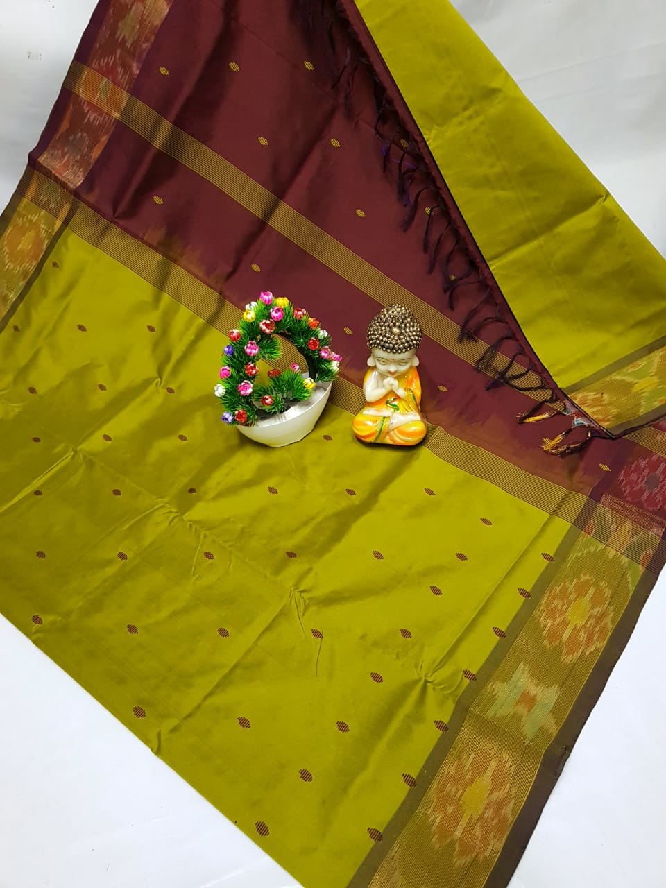 Tripura silk Nakshatra butta sarees