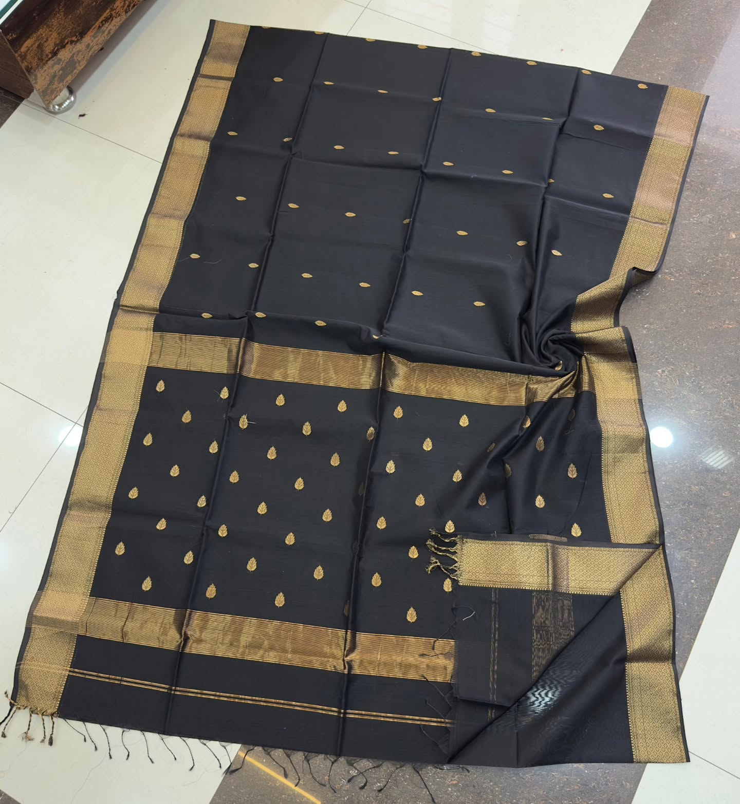 Sankranti special black Maheshwari silk sarees